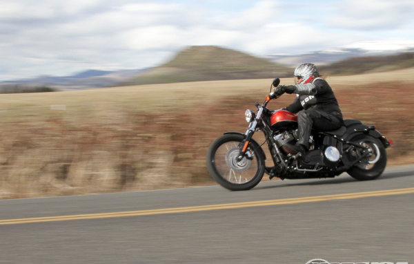 Новый надежный мотоцикл Harley-Davidson Softail Blackline