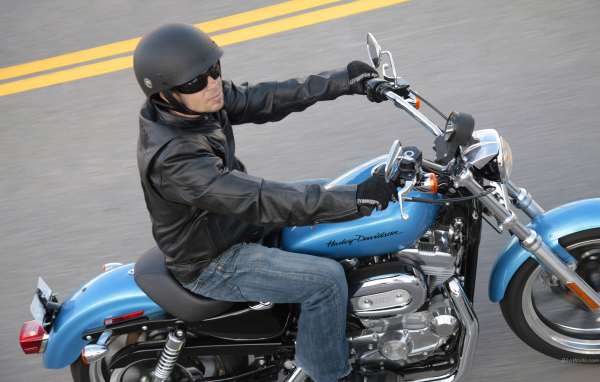 Новый надежный мотоцикл Harley-Davidson XL 883L Sportster