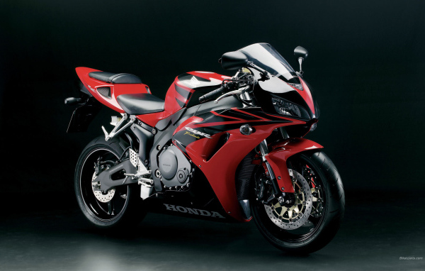 Новый надежный мотоцикл Honda CBR 600 RR