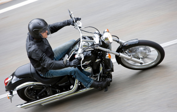 Новый надежный мотоцикл Kawasaki VN 900 Classic