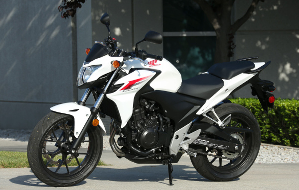 Новый надежный мотоцикл Новый мотоцикл Honda CB 500 F