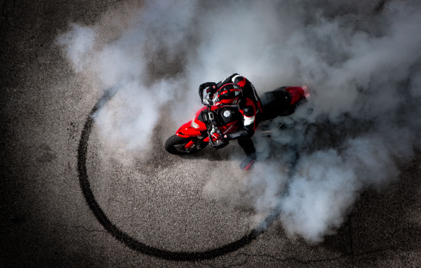 Популярный мотоцикл Ducati Hyperstrada