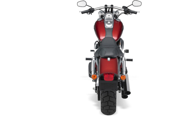 Популярный мотоцикл Harley-Davidson Dyna Fat Bob