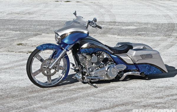 Популярный мотоцикл Harley-Davidson Street Glide