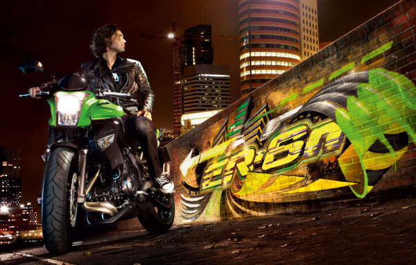 Популярный мотоцикл Kawasaki ER-6n