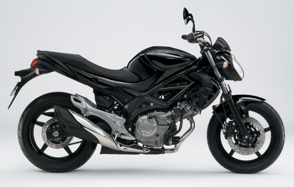 Популярный мотоцикл Suzuki SFV 650