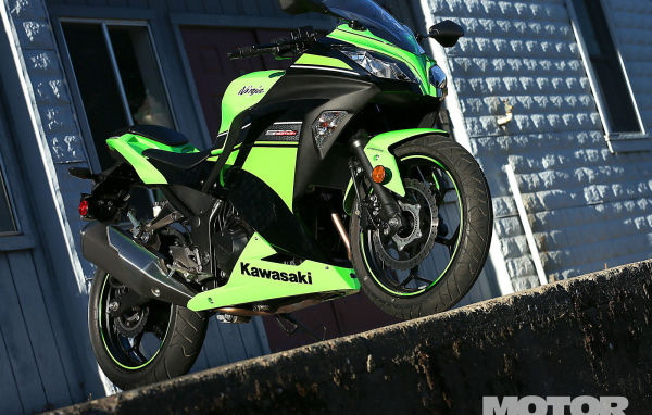 Надежный мотоцикл Kawasaki Ninja 300