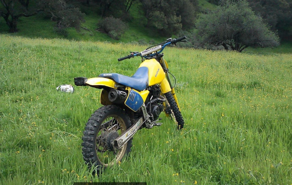 Надежный мотоцикл Suzuki DR 200 SE