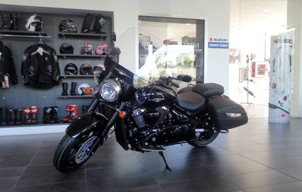 Новый мотоцикл Suzuki Intruder C1500T