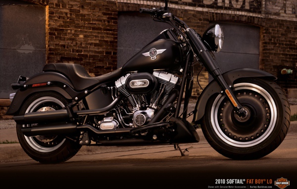 Надежный мотоцикл Harley-Davidson Fat Boy