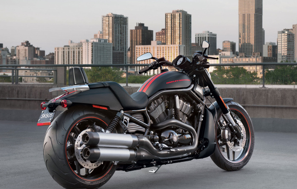 Надежный мотоцикл Harley-Davidson Night Rod Special