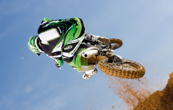 Надежный мотоцикл Kawasaki KX 450 F