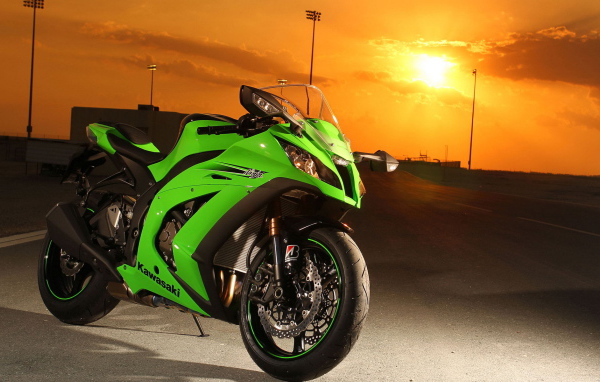 Надежный мотоцикл Kawasaki Ninja ZX-10R