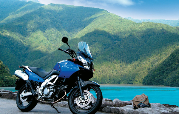 Мотоцикл Suzuki модели V-Storm 1000  DL