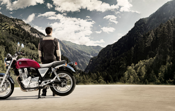 Тест-драйв мотоцикла Honda CB 1100