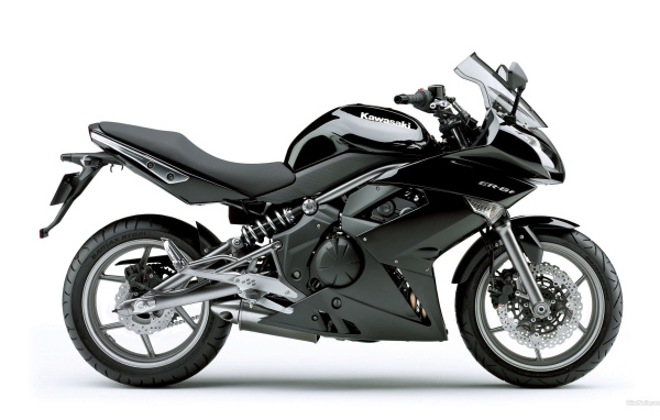 Тест-драйв мотоцикла Kawasaki ER-6f