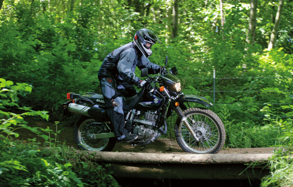 Тест-драйв мотоцикла Suzuki DR 650 SE