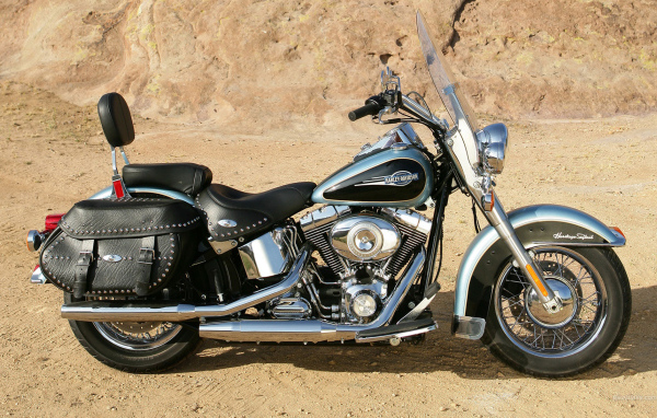 Надежный мотоцикл Harley-Davidson Heritage Softail