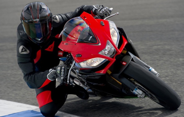 Гонщик на вираже