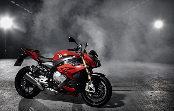 Мотоцикл BMW s1000r 2014 год