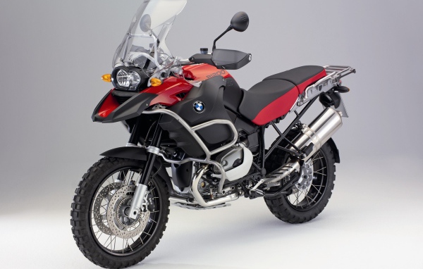 Красный Bmw r 1200