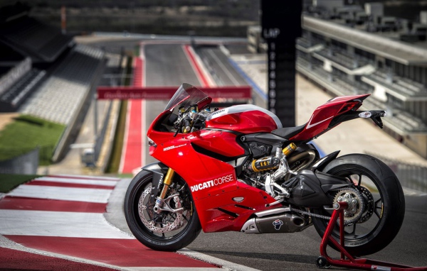 Мотоцикл Ducati Superbike 1199 Panigale
