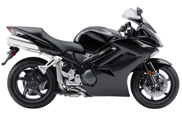 Мотоцикл Honda перехватчик черный