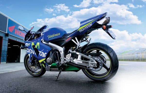 Мотоцикл Honda cbr 600rr