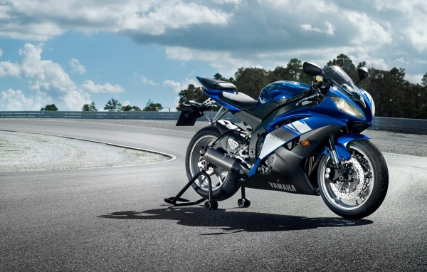 Мотоцикл Yamaha YZF R6