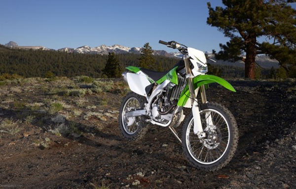Надежный мотоцикл Kawasaki KLX 450 R