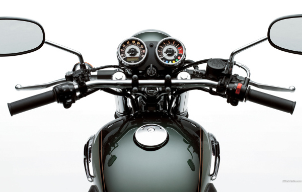 Новый надежный мотоцикл Kawasaki W 800