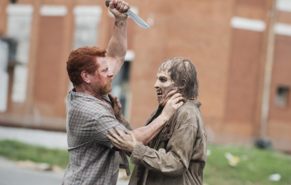 Расправа с зомби в Ходячих мертвецах