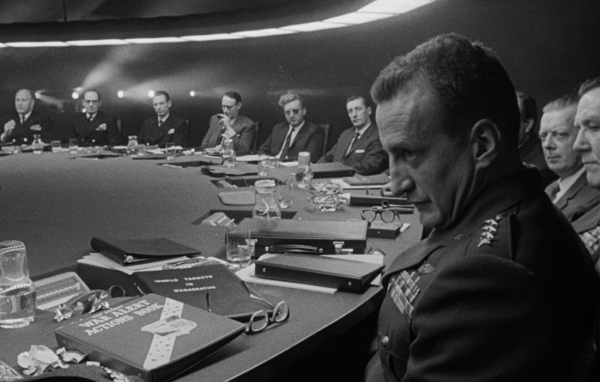 Доктор Стрейнджлав, или Как я перестал бояться и полюбил бомбу