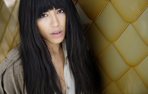 Loreen позирует на камеру