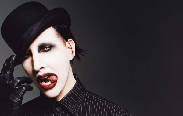Marilyn Manson в шляпе