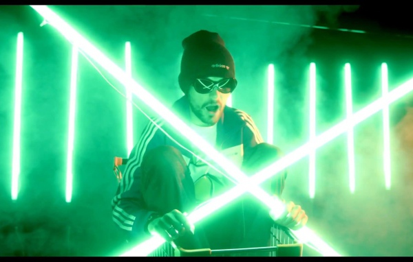 Noize MC с световыми мечами