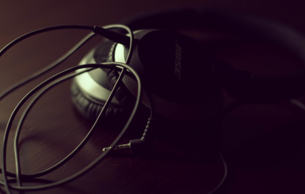 Cтарые наушники