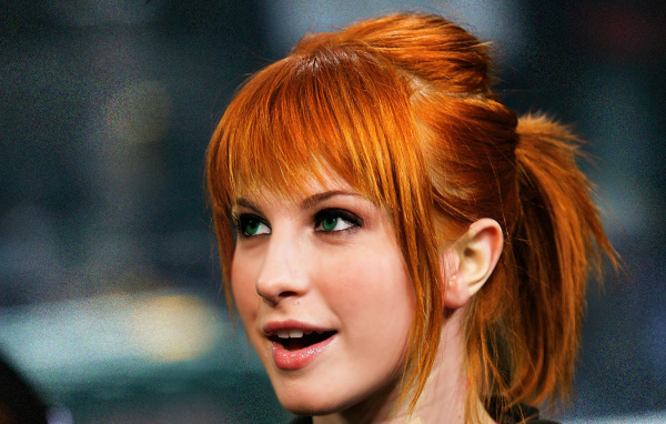 Певица Хэйли