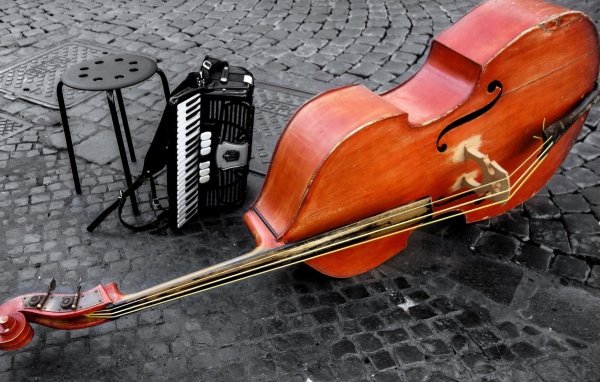 Скрипка и стул