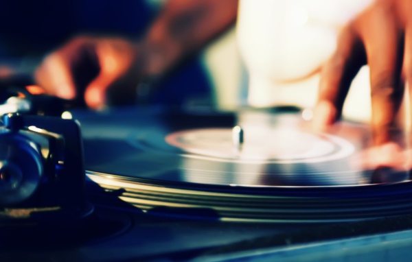 Руки диджея