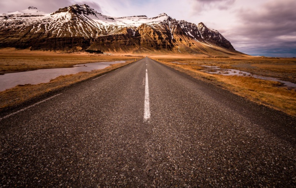 Шоссе в сторону гор