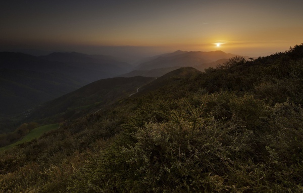 Восход солнца в горах