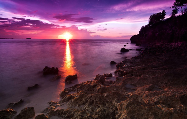 Закат над пляжем