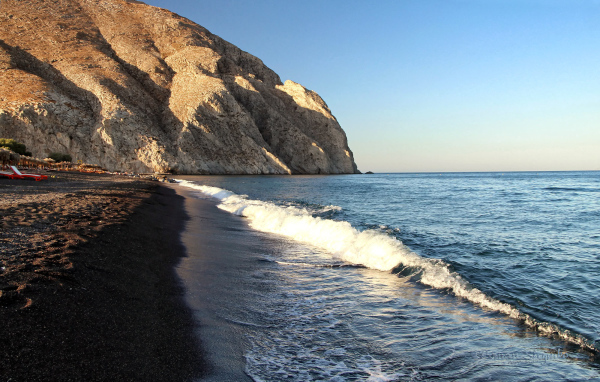 Красивое фото черного пляжа