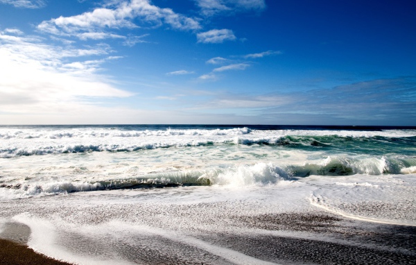 Крутой пляж