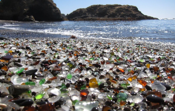 Стеклянный пляж в Калифорнии