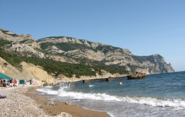 Золотой пляж в Балаклаве