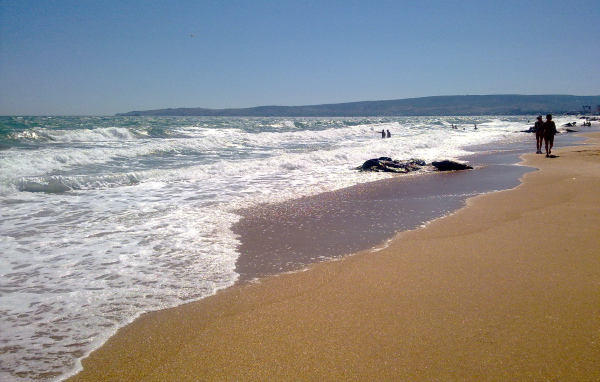 Золотой пляж в Феодосии