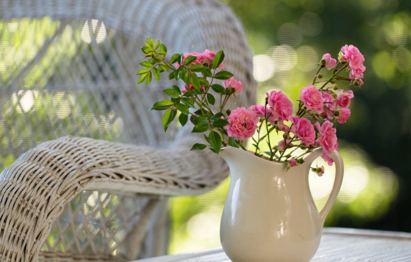 Цветы в кувшине