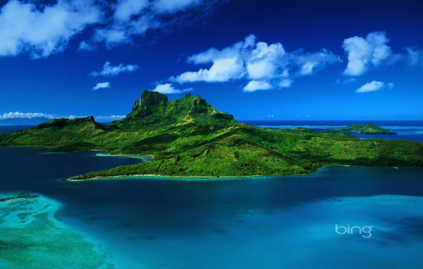 	   Green island in the blue sea